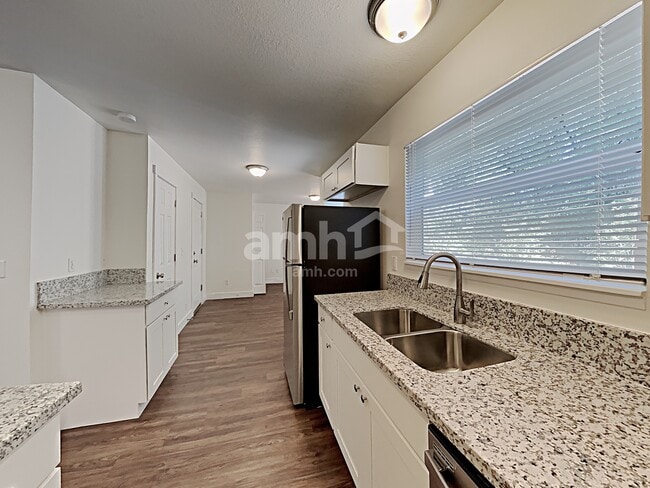 Photo - 16961 SW Cashew Way