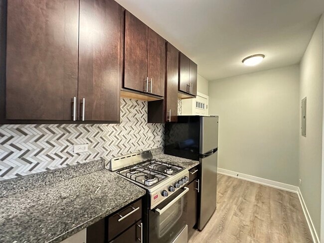 Photo - 546 W Belden Ave Unit 303C