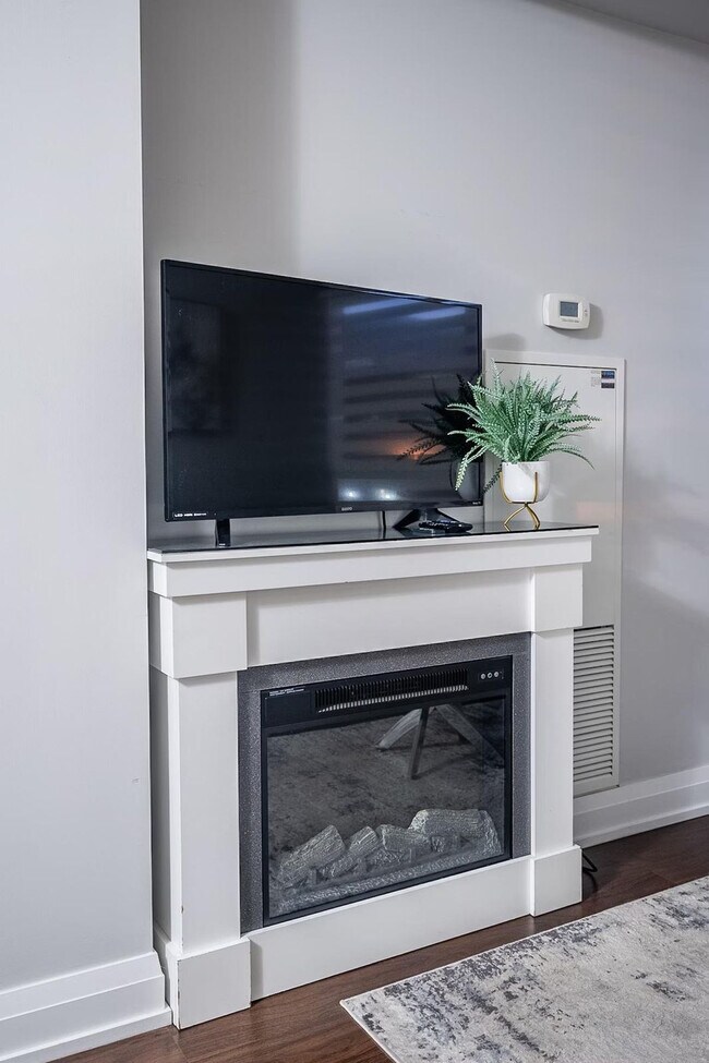 Photo - 5 Sheppard Ave Unit ID1345971P