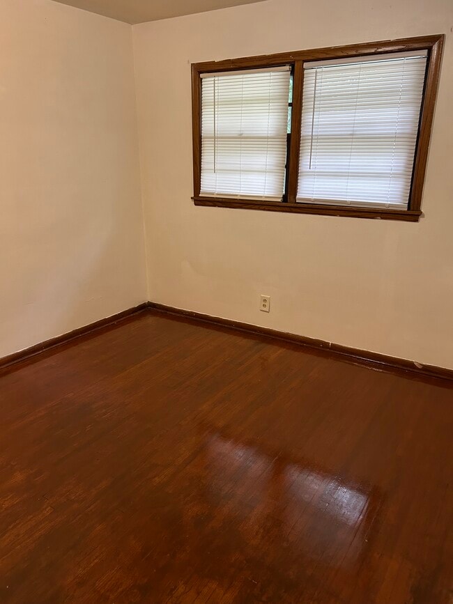 Photo - 3744-3711 11th Ave S