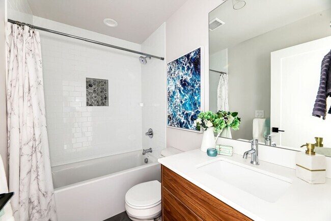 Photo - Mt Baker/Madrona Townhouse