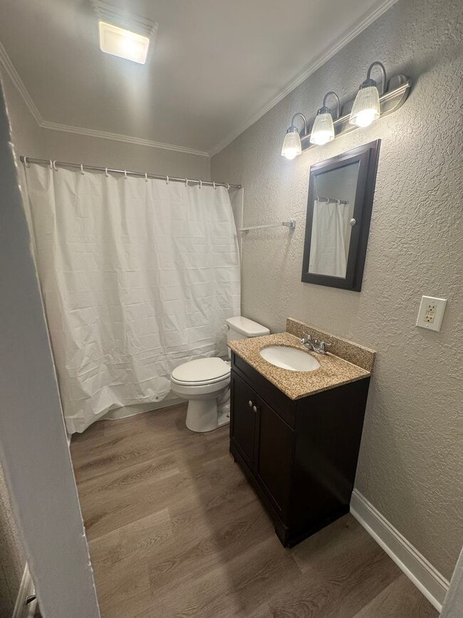 Photo - 2515 Ashe St Unidad RS