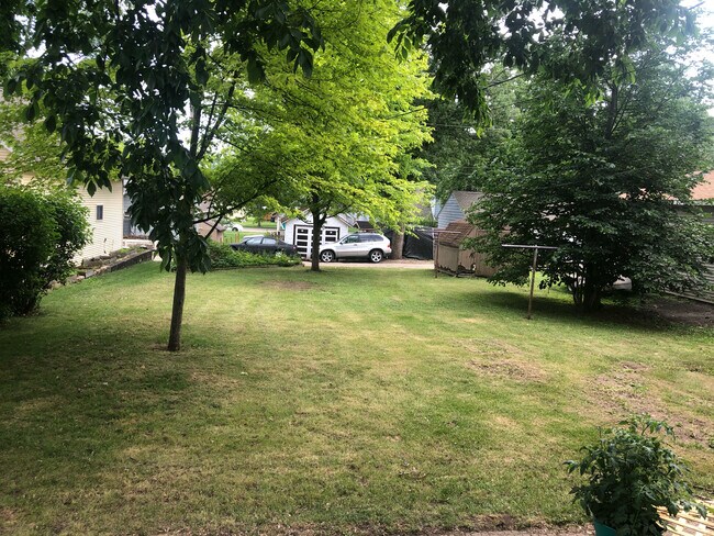 Photo - 809 W Linden St