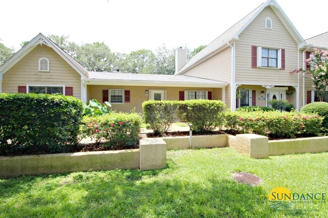 Photo - Stunning Waterfront Condo in Garnier's Cay Phase II, Shalimar!