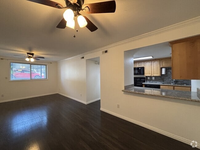 Building Photo - 5700 S 900 E Unit 1 - 1 Rental
