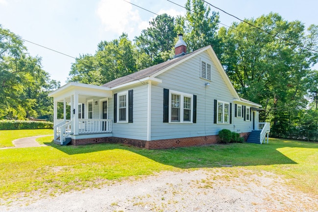 Side A has off street parking and 2 entrances - 36 Forrest St Unit A