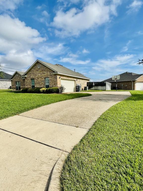 Photo - 10301 Marigold Rd