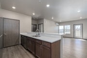 1BR, 1BA - 841SF