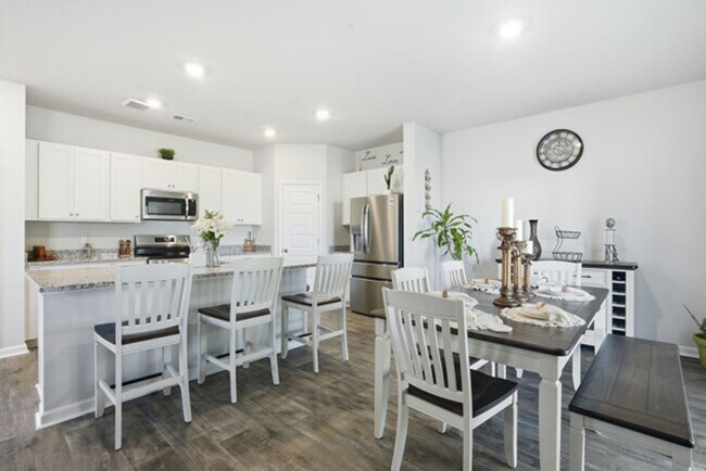 Photo - New Hampstead Beauty