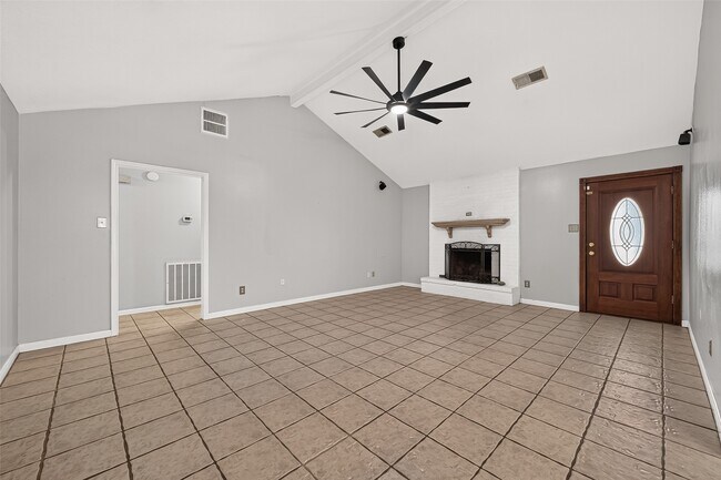 Photo - 1007 E Baker Rd