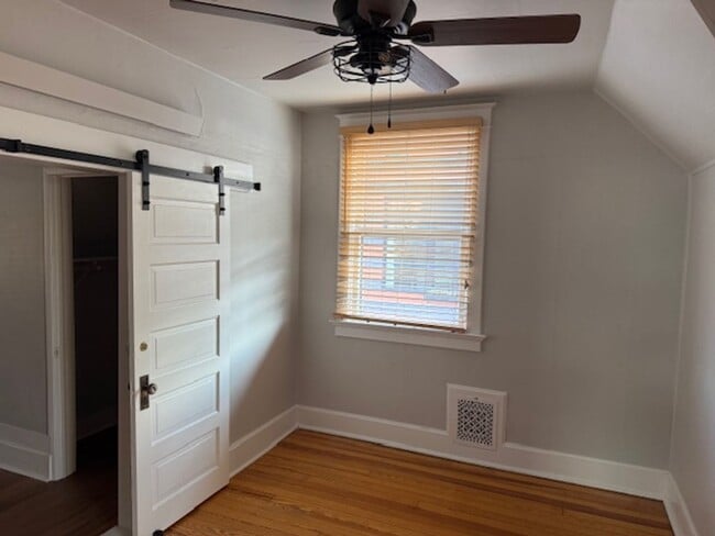 Photo - 217 E Oak St Unit 217 E Oak St - B