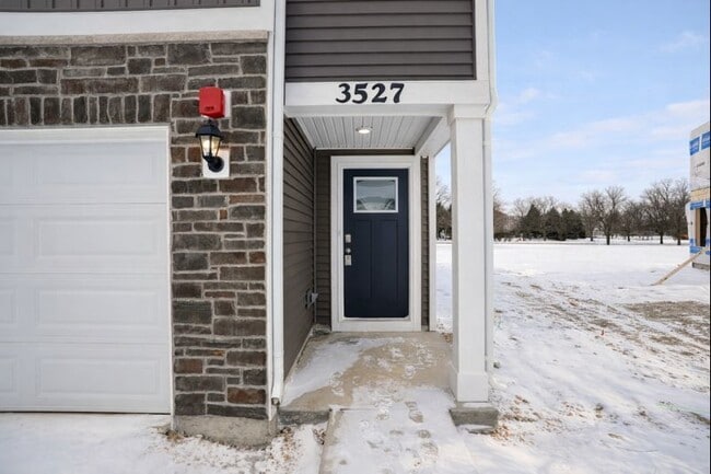 Photo - 3527 Richardson Cir