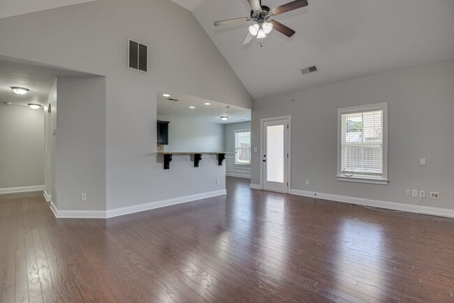 Photo - 1721 Dunmore Ave