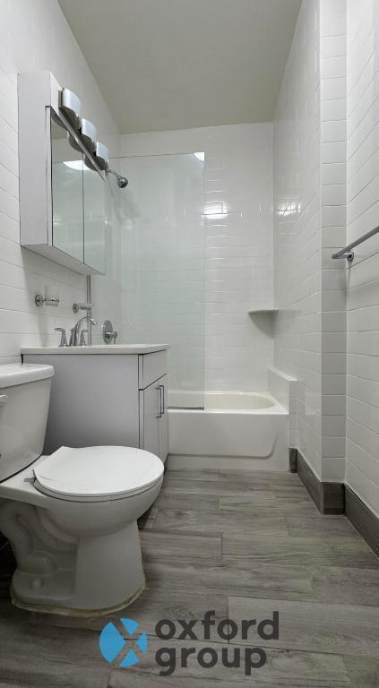 Photo - East 76th Street