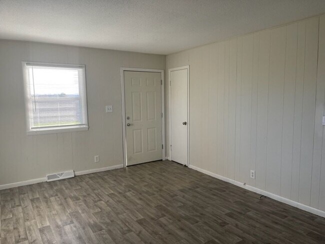 Photo - 3419 County Rd 1400 E Unit B