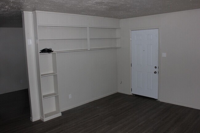 Photo - VICKSBURG 4 PLEX Unit #3