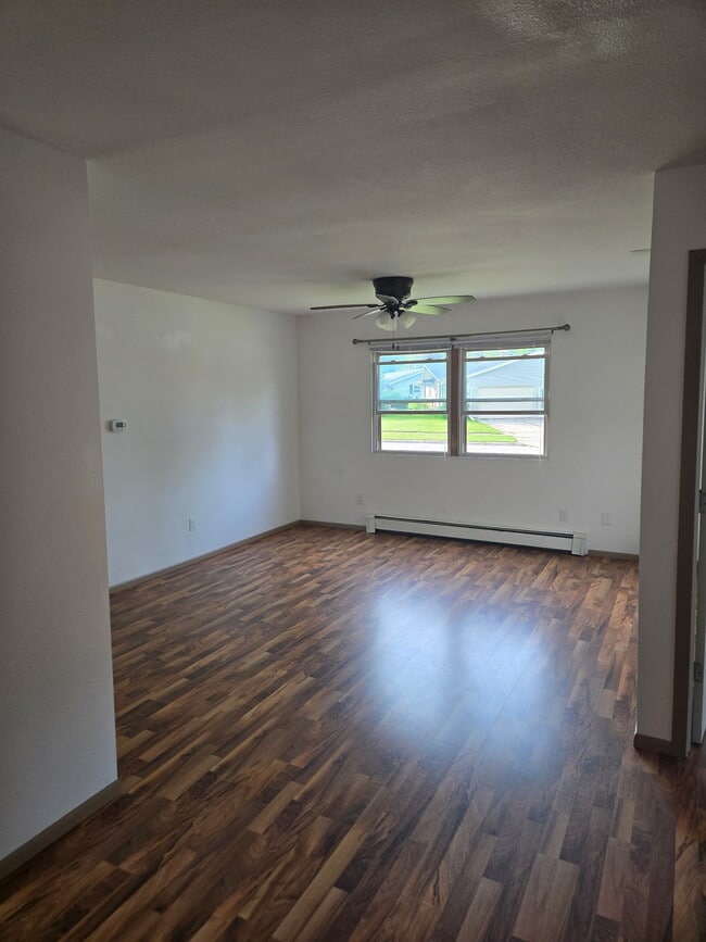 Building Photo - 261 Clinton St Unit 1