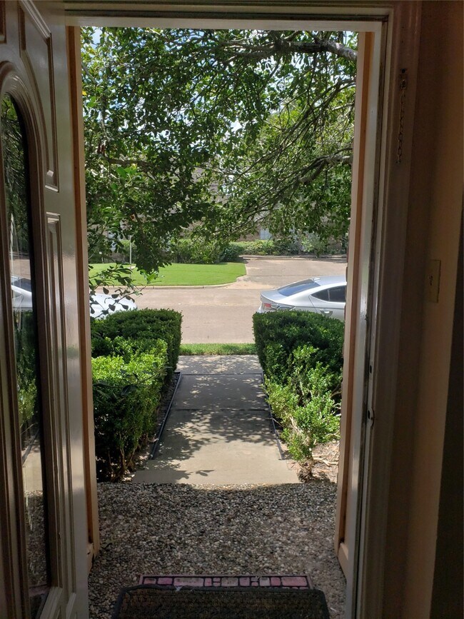 Photo - 14333 Memorial Dr Unidad 99