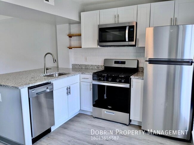Building Photo - LIV Lakeview Rental