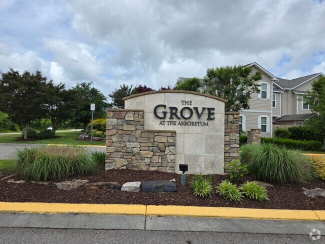Building Photo - The Grove Rental