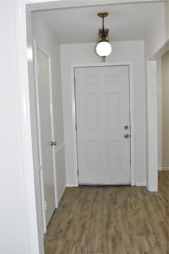 Photo - 10427 Huntington Wood Dr