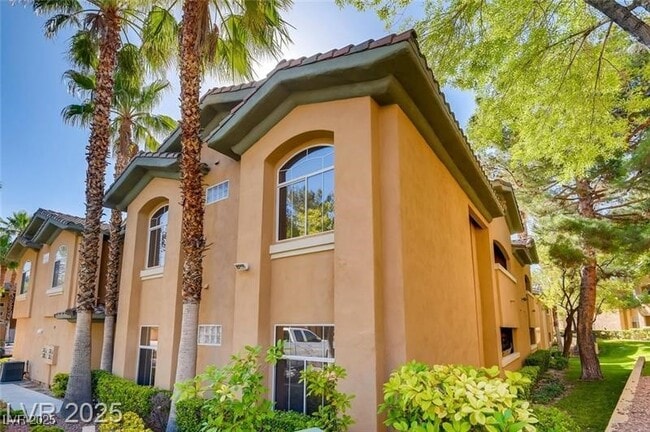 Building Photo - 1713 Sky of Red Dr Unit 203