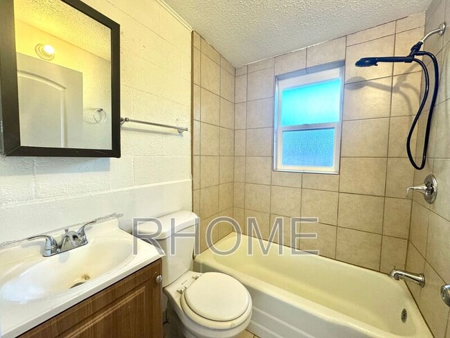 Photo - 2725 S Edison St Unit APT #3