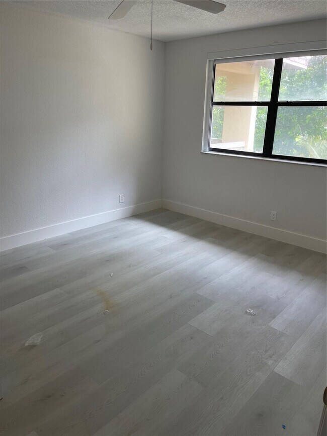 Photo - 8100 Geneva Ct Unit 535