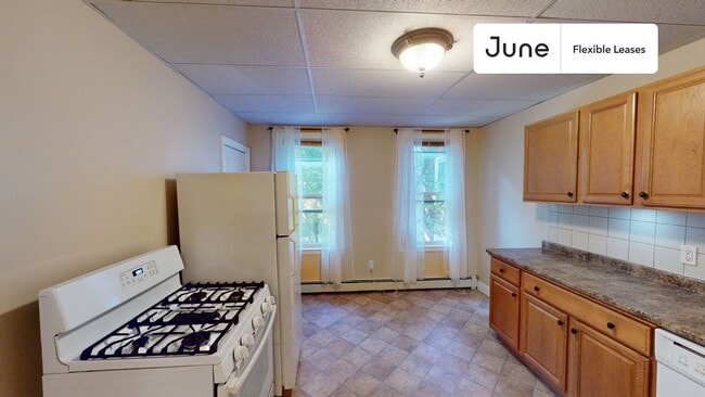 Building Photo - 19 Berkshire St Rental