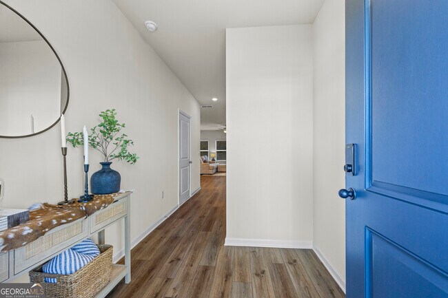 Photo - 550 Buxton Rd