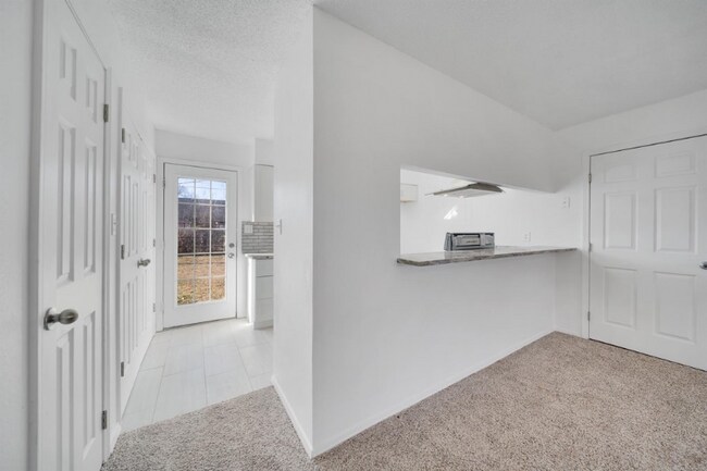 Photo - 306 N Bighorse St