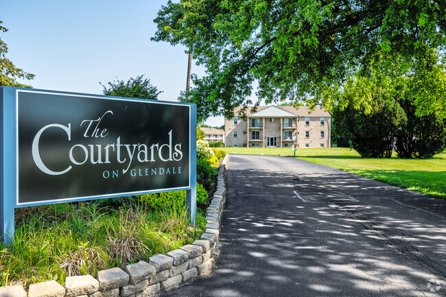 Courtyards on Glendale - Courtyards on Glendale Apartments