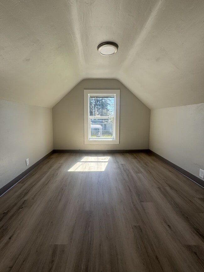 Photo - (OCK) 3-Bed 1-Bath Fully Renovated Home Unidad 1/2