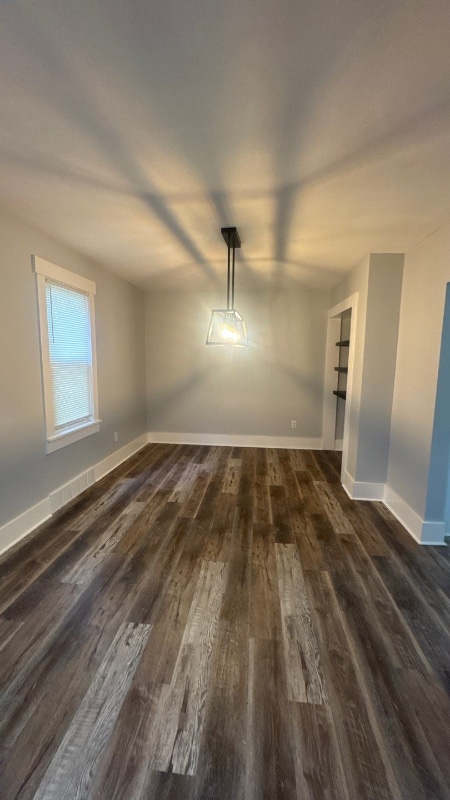 Photo - 261 Navigation St