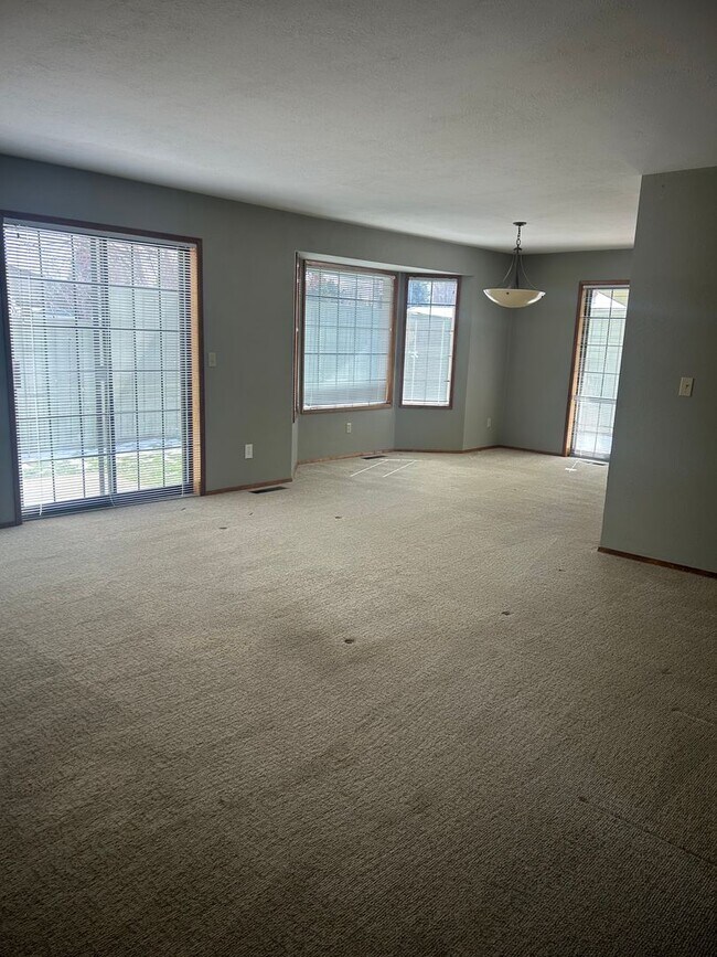 Photo - Spacious 4-Bedroom Home in Prime Wenatchee Location