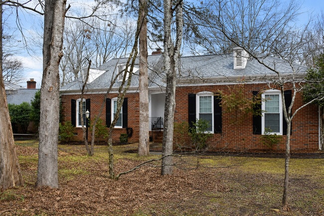 Photo - 223 Port Royal Dr