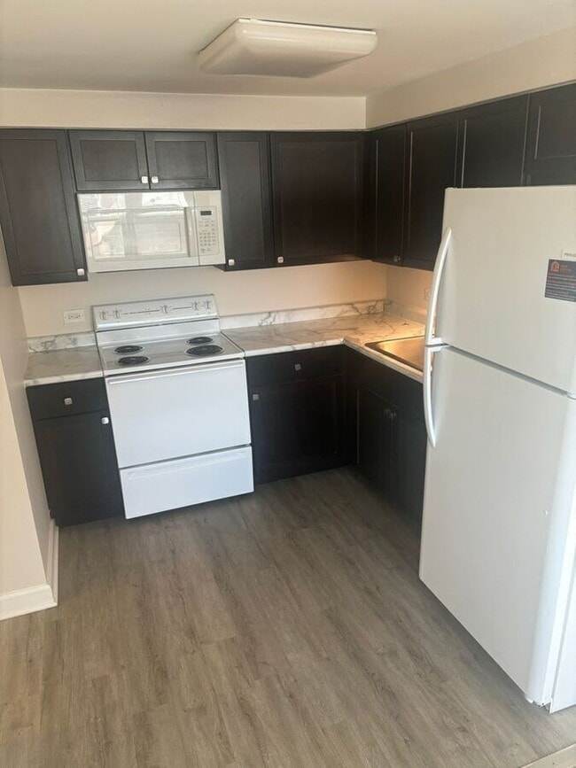 Photo - 17320 Ridgeland Ave Unidad 3B