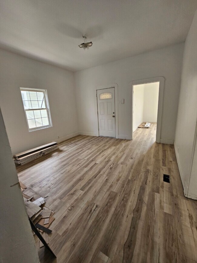 Photo - 1206 W 25th St