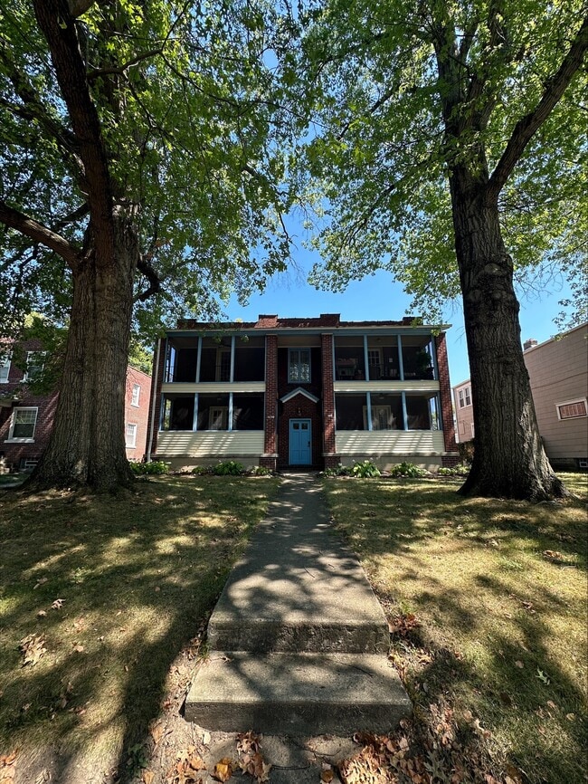 Building Photo - 1150 Northwest Blvd Unit 1148 Northwest Blvd Rental