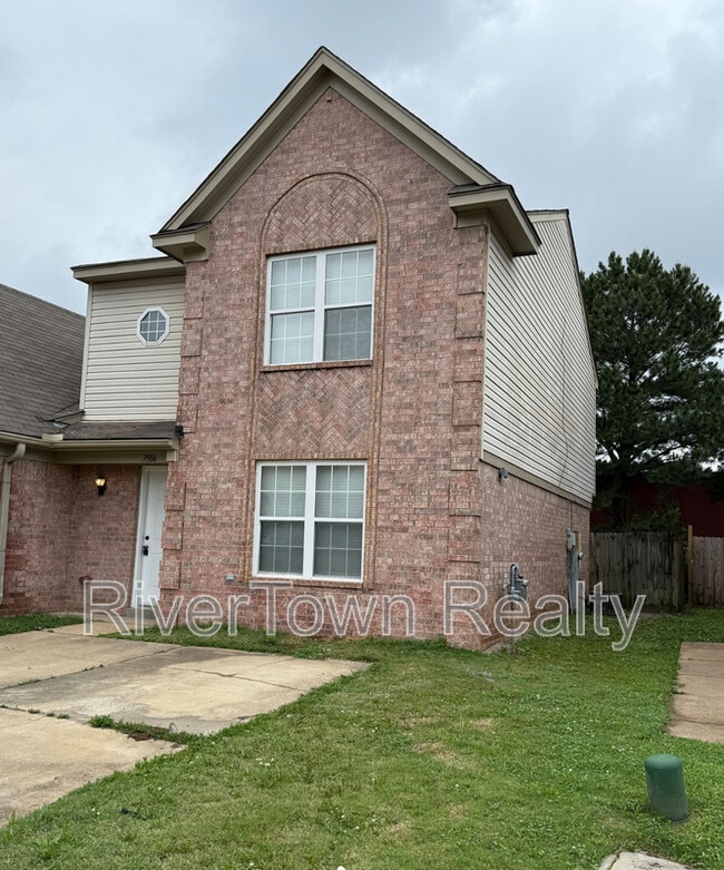 Photo - 7986 Marsha Woods Dr House