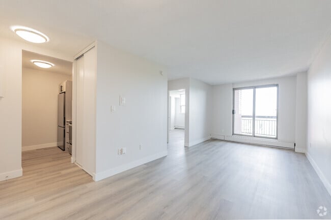 1BR, 1BA - 548SF - Living Room - Glen Terrace Apartments