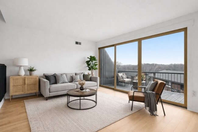 Photo - Village in the Park Apartments - 3001 Marshall Rd