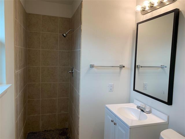 Photo - 156 Bridlewood Ln