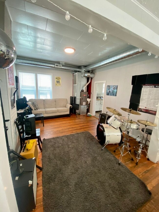 Photo - 1000 Billy Frank Jr. St Unidad 1000 Billy Frank St