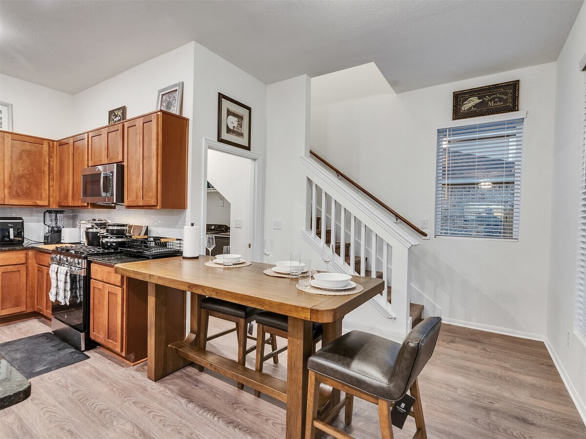 Photo - 410 Magnolia Ln