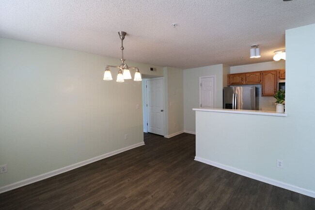 Photo - 214 Quietwood Dr