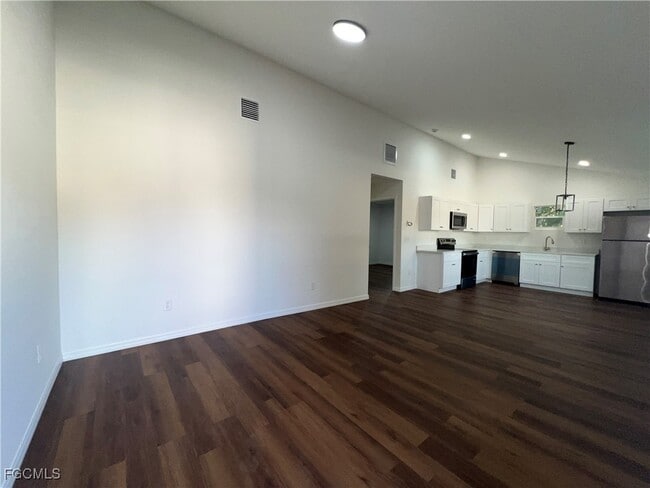 Photo - 1270 Allen St