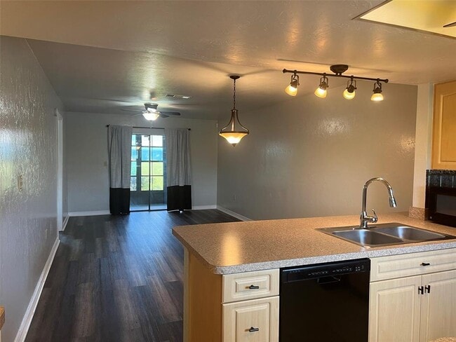 Photo - 25225 Rampart Blvd
