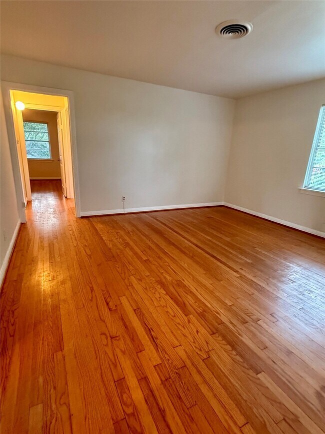 Photo - 7018 Alder Dr