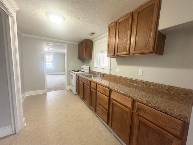 Photo - 307 W Cypress St